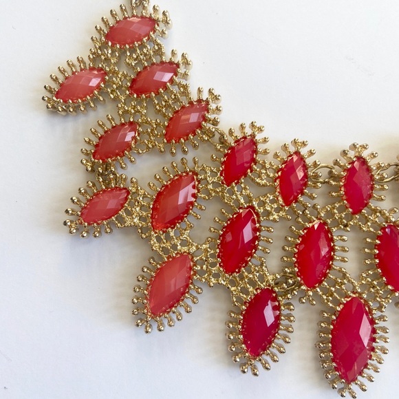 Statement Necklace with orange stones and gold metal - Picture 2 of 3